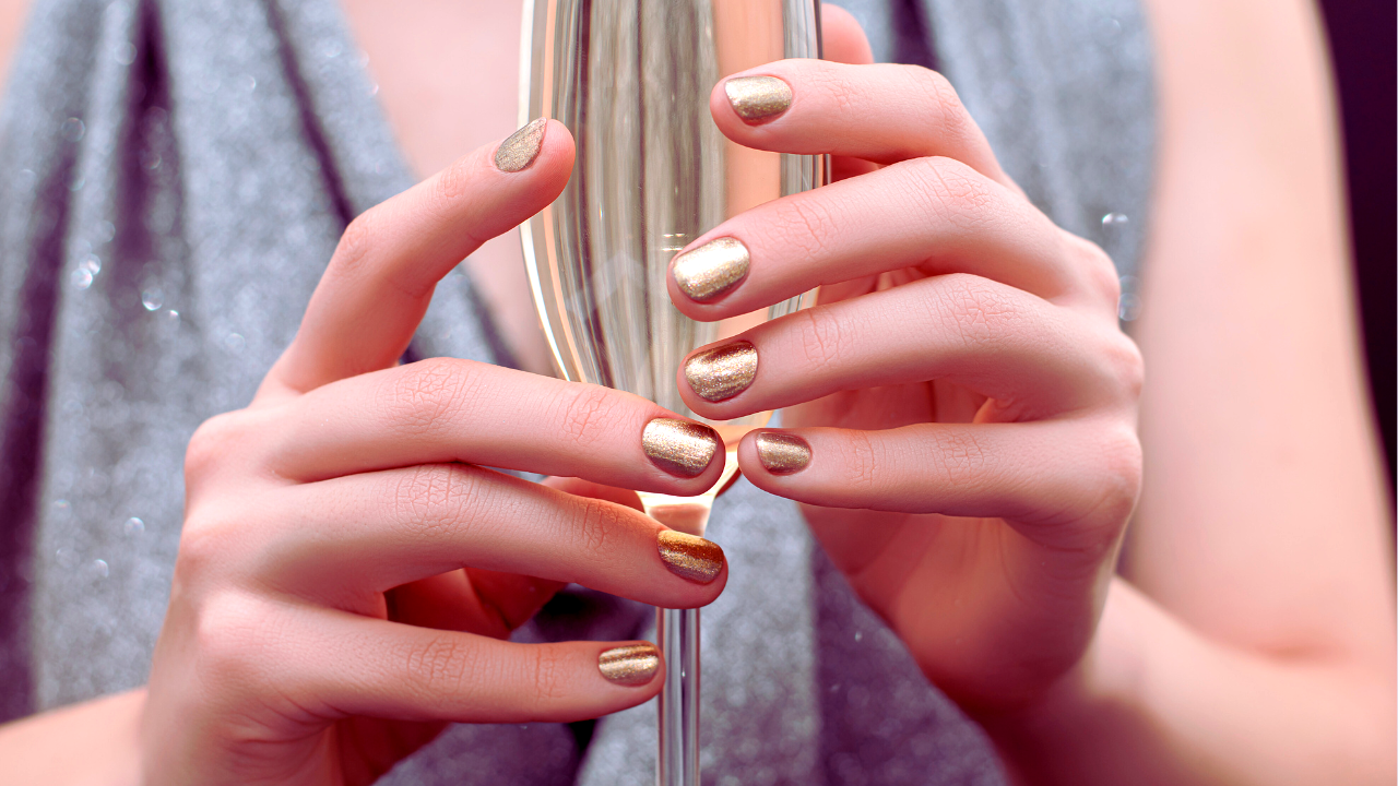 gold glitter nail polish