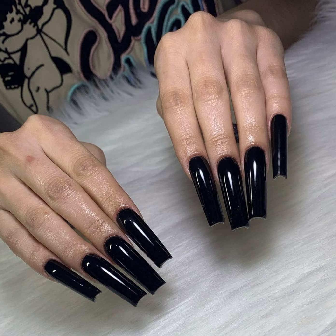 Top 5 Black Press On Nails for a Stylish Manicure