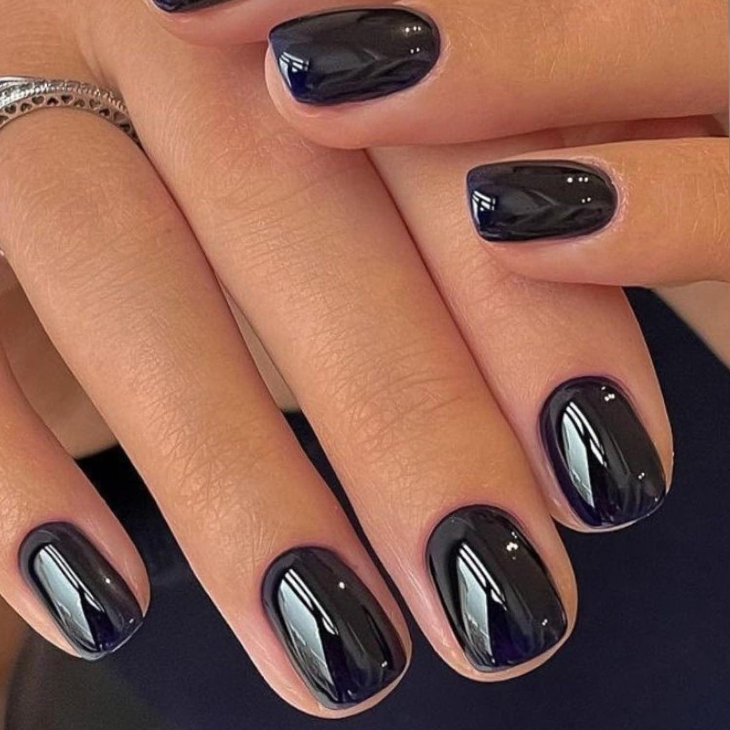 Top 5 Black Press On Nails for a Stylish Manicure