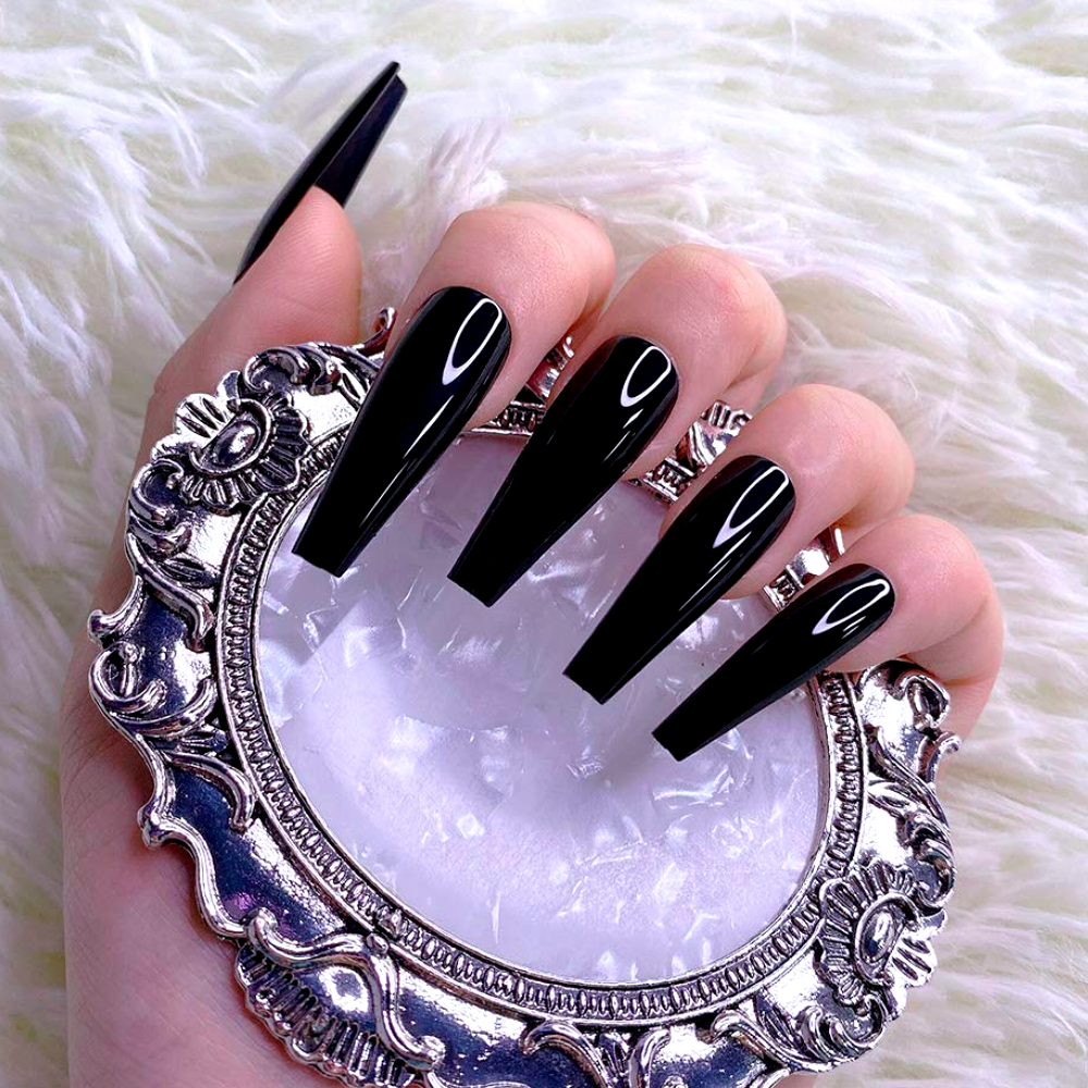 Chic & Edgy: 8 Must-Have Black Coffin Nails